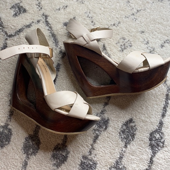 Call it Spring Wedges - Picture 1 of 3